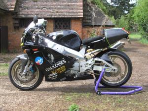 YZF750 superbike